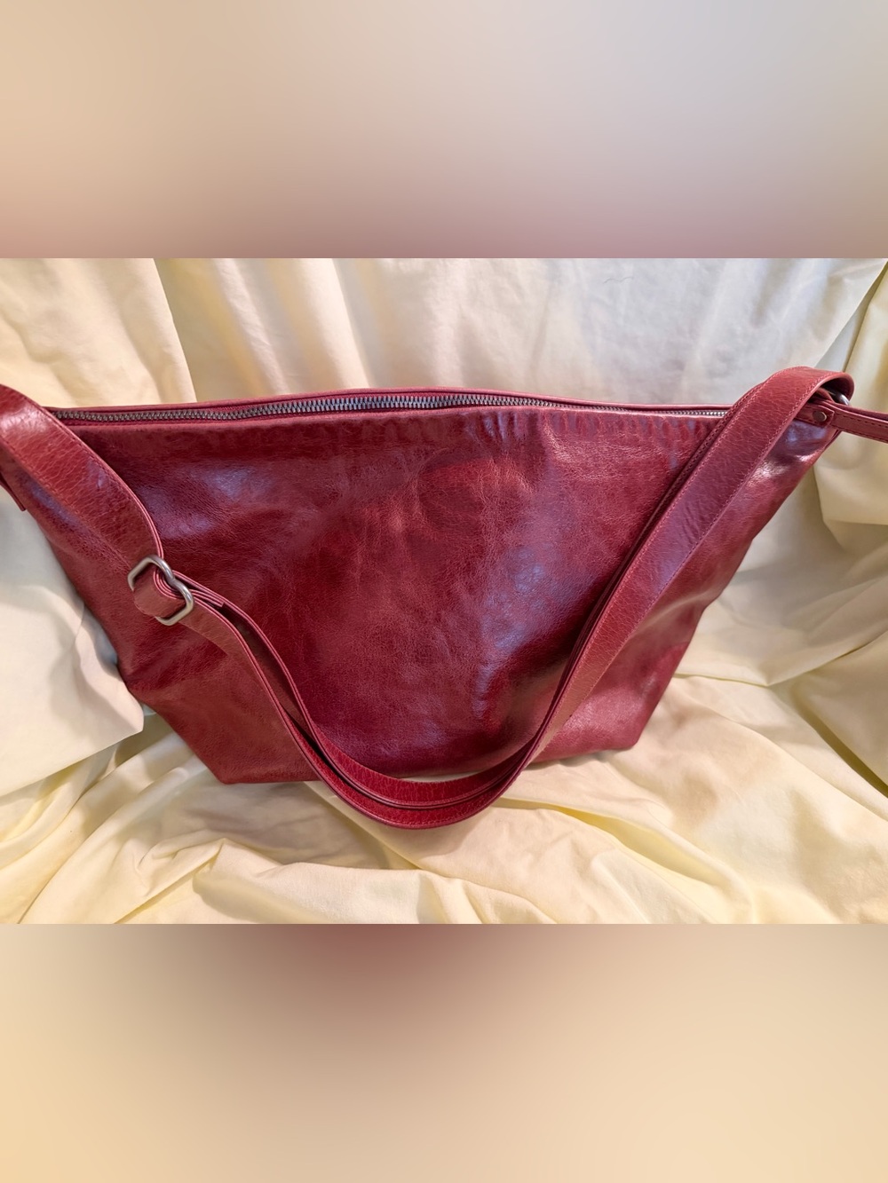 Rough & Tumble nectar Leather small duffel Bag with vault lining